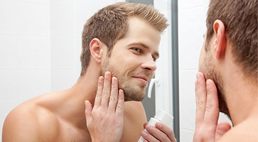 Jak zmiękczyć zarost przed goleniem? Sprawdź! 